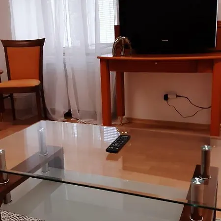 דירה Big Modern Doubleroom Near Cathedral קושיצה