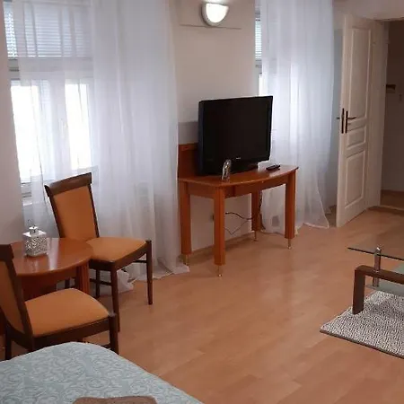 Big Modern Doubleroom Near Cathedral Apartment Kosice